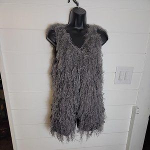NWT Elan In The Fuzz Shag Fuzzy Vest size small gray